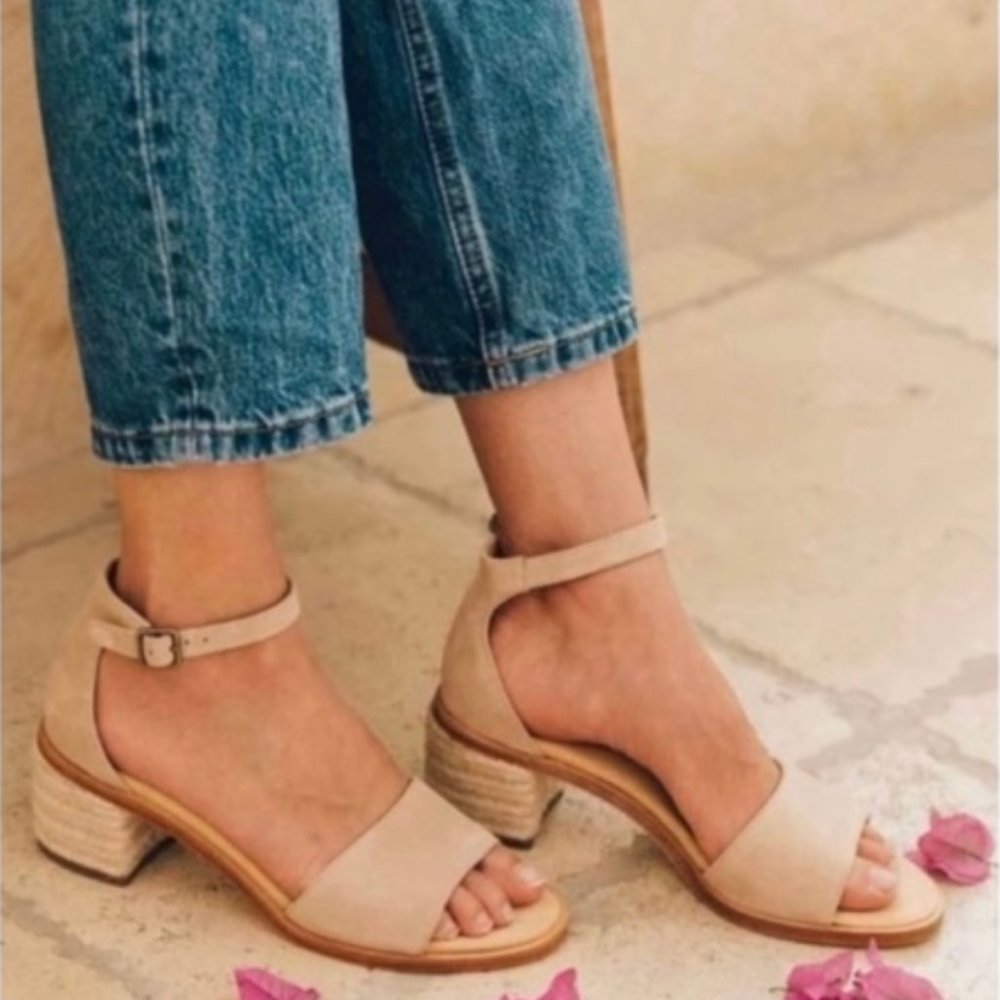 Soludos Capri Mid Heel in Sand 7.5 NWOT